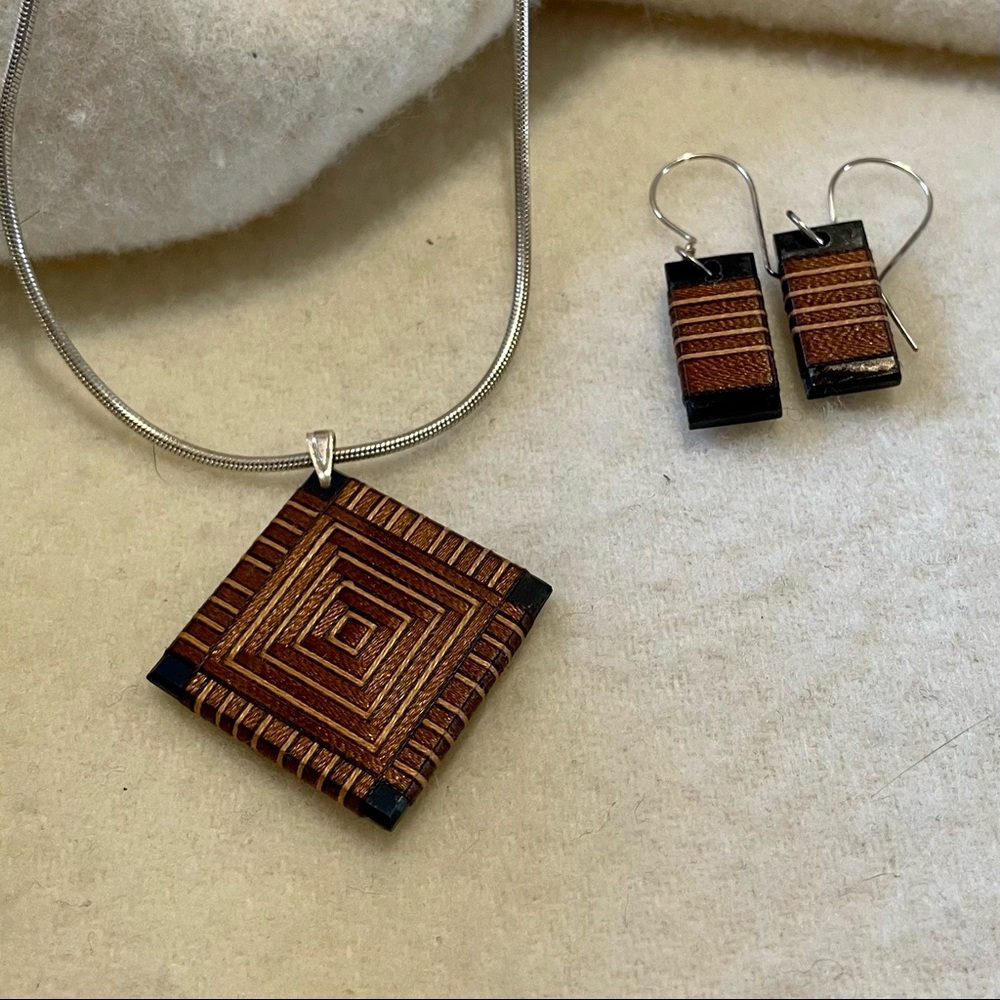 Handmade brown wrapped pendant necklace and earrings | OOAK